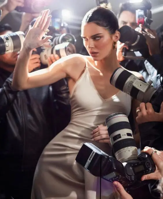 تكبير الثدي لدى المشاهير و اسراره